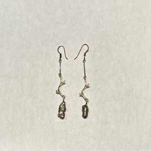 Gold tree branch earrings with iridescent pearls